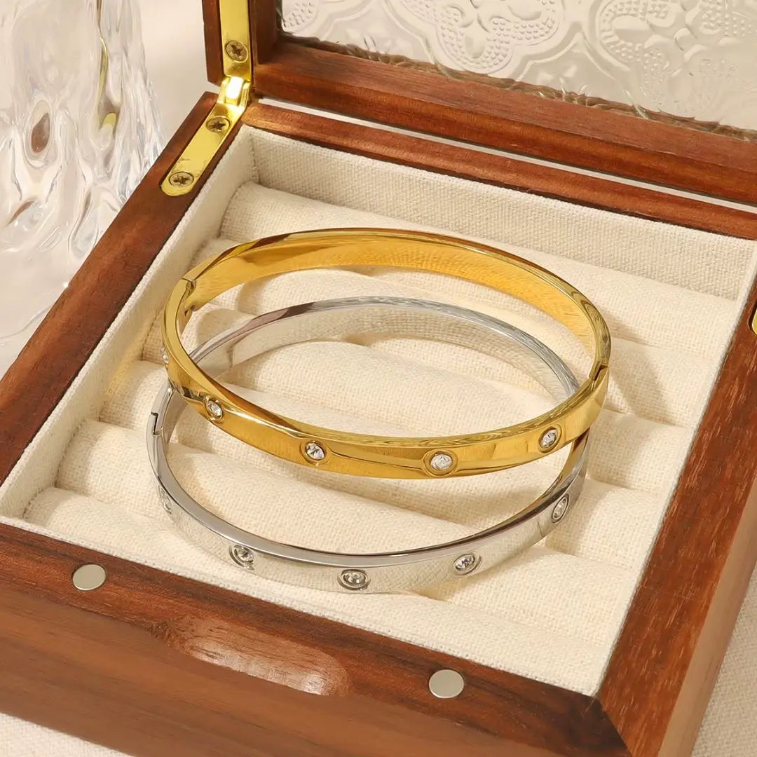 pulsera cinco cristales en oro 18k