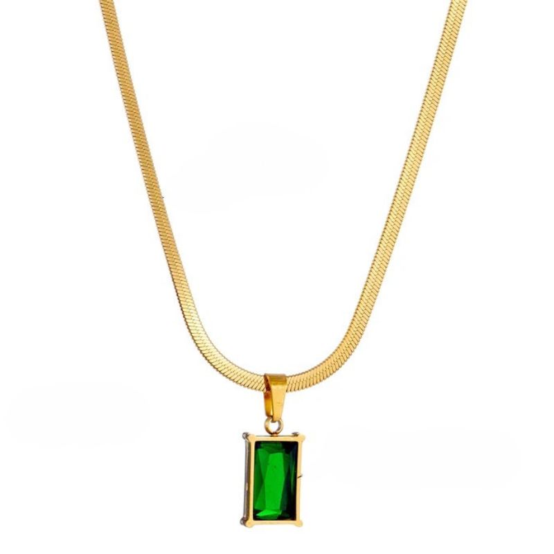 collar con esmeralda rectangular en oro 18k