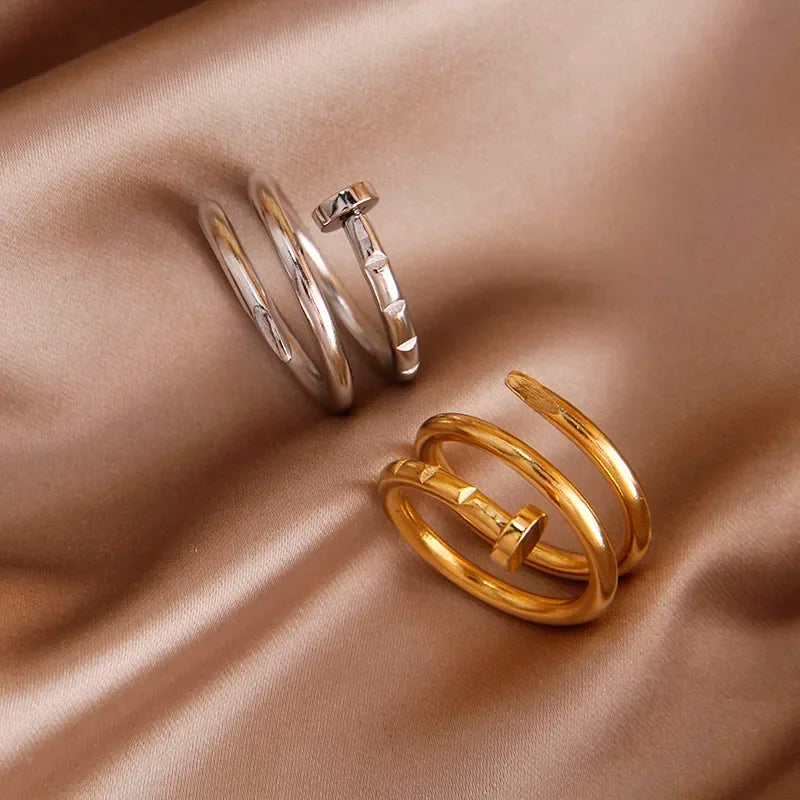 Anillo de Clavo en oro 18k para mujer