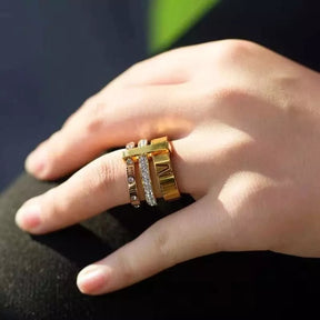 Anillo triple romano en oro 18k
