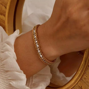 Pulsera de cadena con circonitas cúbicas brillantes