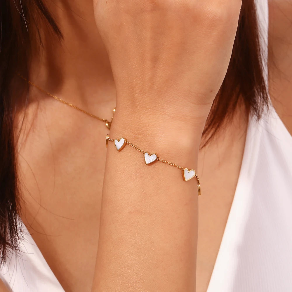 Pulsera cinco corazones