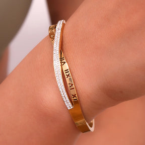 Brazalete romano cruzado en oro 18k